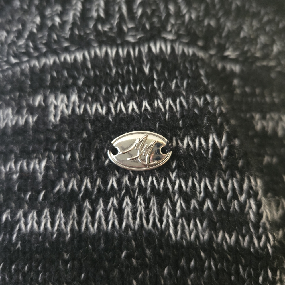 Women's Black‎ and Gray Sweater Poncho - Picture 5 of 6